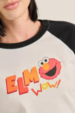 Camiseta manga ranglan corta crema clara con diseño de Elmo