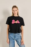 camiseta-crop-top-manga-corta-de-barbie