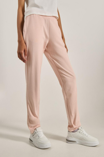 Pantalón jogger rosado claro con bolsillos y bota recta