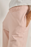 Pantalón jogger rosado claro con bolsillos y bota recta