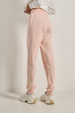 Pantalón rosado jogger con cintura elástica y bolsillos