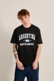 Camiseta unicolor oversize con diseño college de Argentina