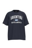 Camiseta unicolor oversize con diseño college de Argentina