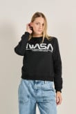 sueter-cuello-redondo-con-estampado-de-la-nasa