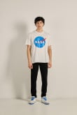 Camiseta unicolor oversize con cuello redondo y logo de NASA