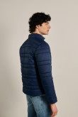 Chaqueta azul intensa acolchada con cremallera y cuello alto