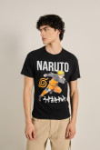 Camiseta cuello redondo negra con estampado de Naruto