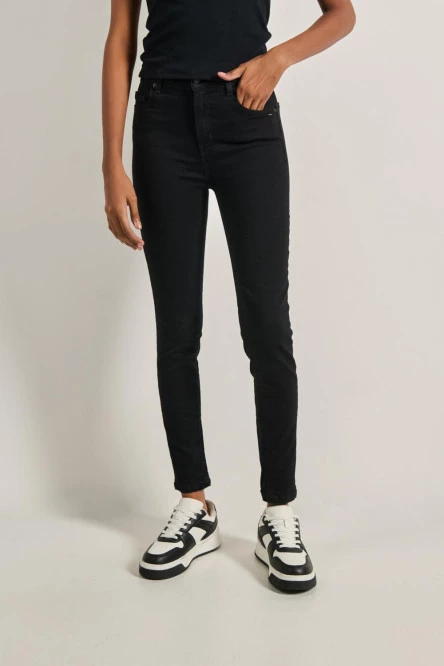 Jean jegging super tiro alto negro