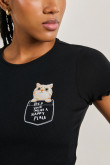 Camiseta manga corta negra con diseño de gatito