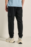 Jogger cargo unicolor ajustado con bolsillos laterales