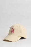 Gorra beisbolera con refuerzo, ajuste con trabilla, elaborada en drill con bordado frontal, Exclusivo Koaj.