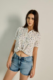 blusa-camisera-crop-manga-corta