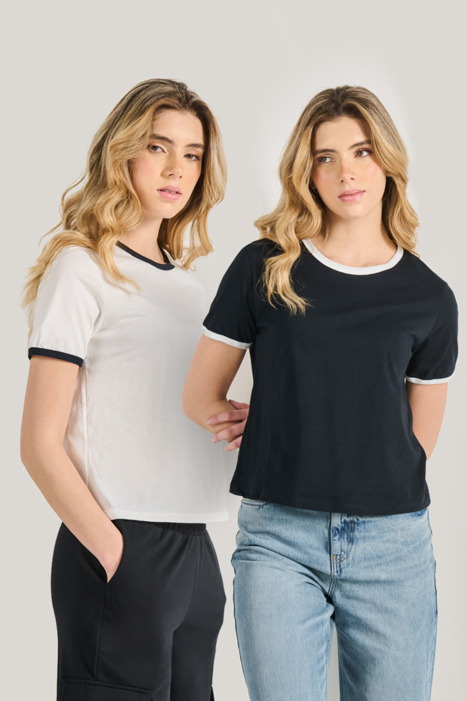 Pack X2 de camisetas unicolores con contrastes y manga corta