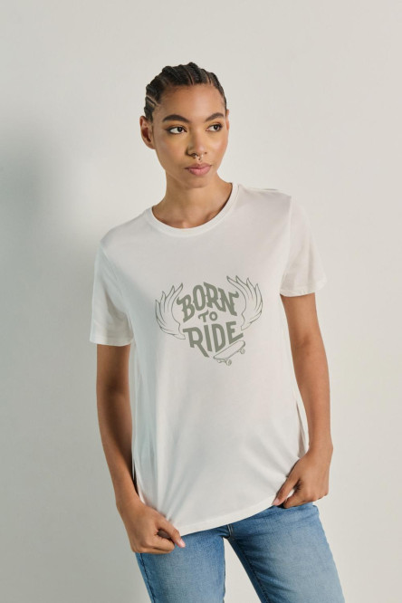 Camiseta unicolor cuello redondo con diseño skater