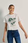 Camiseta unicolor crop top con frase estampada en frente