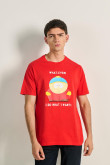 Camiseta roja oscura con manga corta y arte de South Park