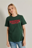 camiseta-unicolor-crop-top-con-diseno-de-navidad-de-stranger-things