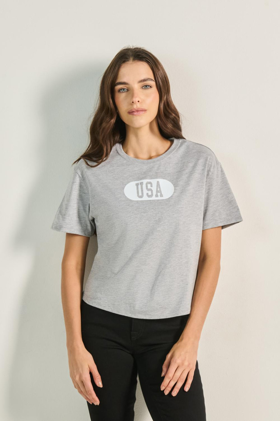 Camiseta crop top unicolor con diseño college de USA