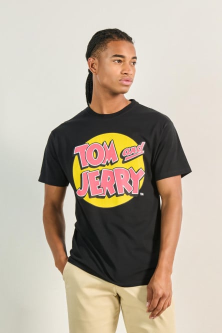 Camiseta negra con cuello redondo y diseño de Tom y Jerry