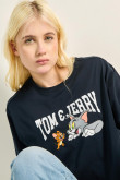 Camiseta oversize crop top azul con diseño de Tom y Jerry