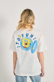 Camiseta crema clara oversize con diseños de Bob Esponja