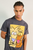 Camiseta gris intensa manga corta con arte de Angry Beavers