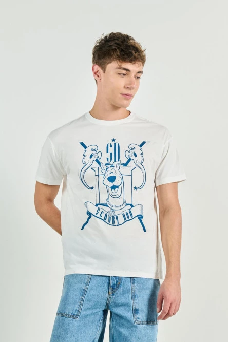 Camiseta crema clara con diseño de Scooby Doo y manga corta