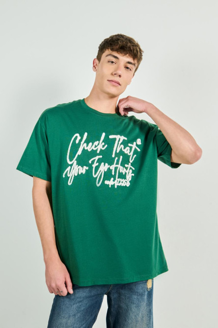 Camiseta unicolor oversize con manga corta y texto estampado