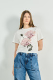 camiseta-unicolor-crop-top-con-diseno-floral-y-manga-corta