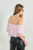 Blusa crop top unicolor con hombros descubiertos