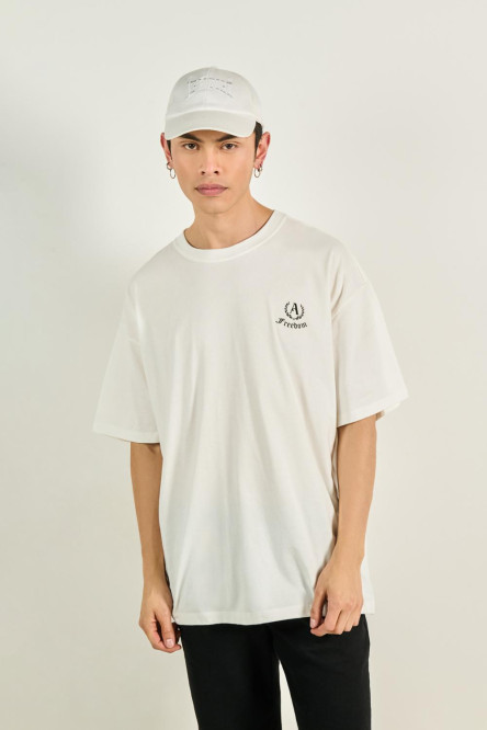 Camiseta crema clara oversize estampada con cuello redondo