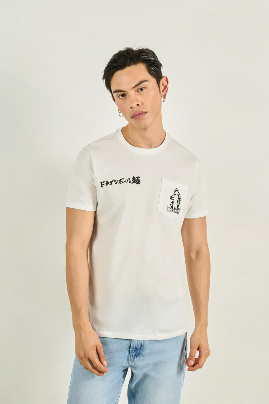 Camiseta manga corta crema con diseño de Dragon Ball Super