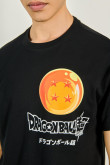 Camiseta negra con diseño de Dragon Ball Super y manga corta