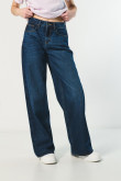 Jean open leg azul oscuro con bota ancha y tiro alto