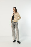 Chaqueta bomber liviana kaki con bolsillos de ribete