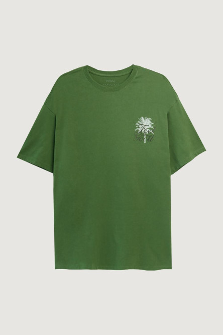 Camiseta verde oversize manga corta y diseños de naturaleza