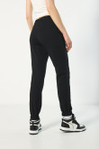 Pantalón negro jogger con bolsillos y vena decorativa