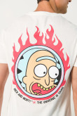 Camiseta crema con bolsillo y diseños de Rick and Morty