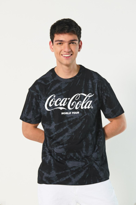 Camiseta tie dye negra con artes de Coca-Cola y manga corta