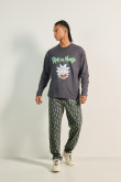 Pantalón jogger gris intenso con diseño de Rick and Morty