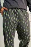 Pantalón jogger gris intenso con diseño de Rick and Morty