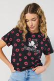 Camiseta negra crop top con diseños de Betty Boop