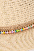 Sombrero fedora crema con cinta decorativa y ala plana