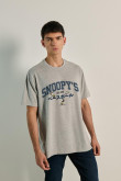 camiseta-oversize-manga-corta-de-snoopy-jugando-baseball