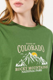 Camiseta oversize verde oscura crop top con diseño college