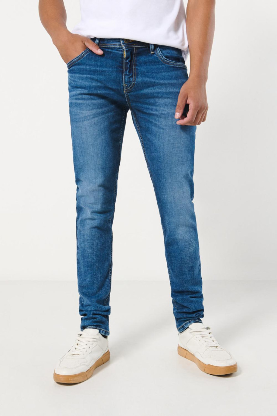 Jean skinny fit tiro bajo