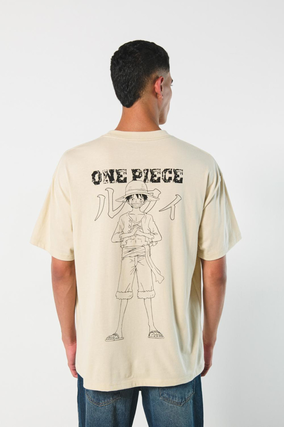 Camiseta manga corta con estampado en frente de One Piece