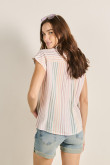 Blusa unicolor a rayas con manga corta y hombro rodado