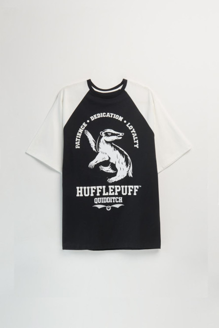 Camiseta manga corta oversize con estampado en frente de Harry Potter.