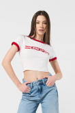 Camiseta crop top crema clara estampada con contrastes